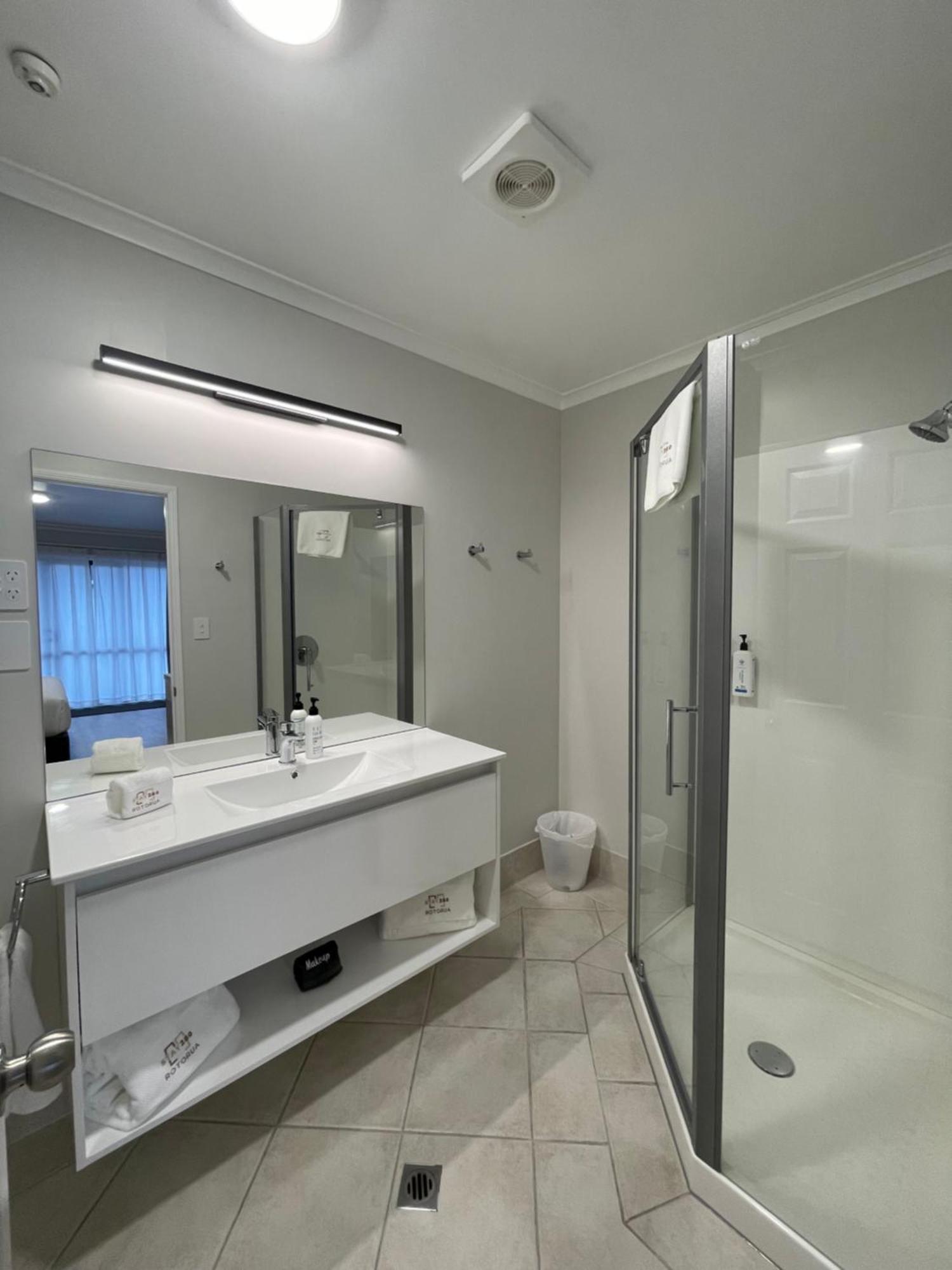 Stay 284 Rotorua - Refurbished Modern Accommodation Phòng bức ảnh