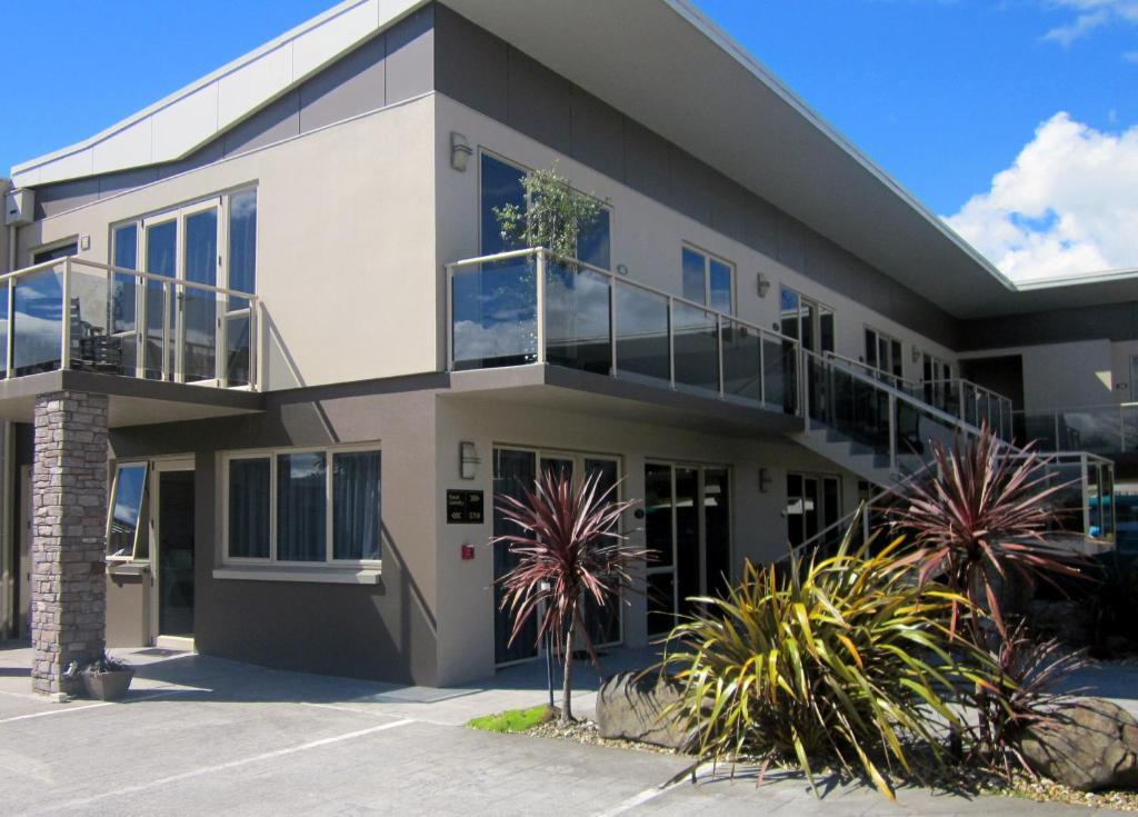Stay 284 Rotorua - Refurbished Modern Accommodation Ngoại thất bức ảnh