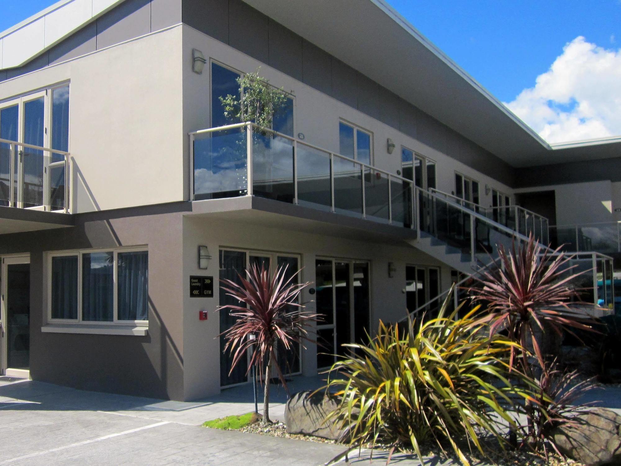 Stay 284 Rotorua - Refurbished Modern Accommodation Ngoại thất bức ảnh